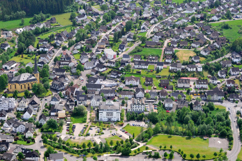 Luftbild vom Ort Wenden.