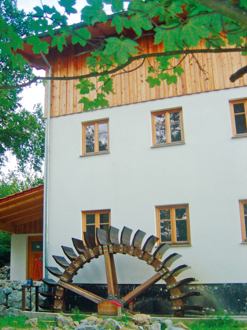 Mühlenmuseum in Haibach mit Wasserrad