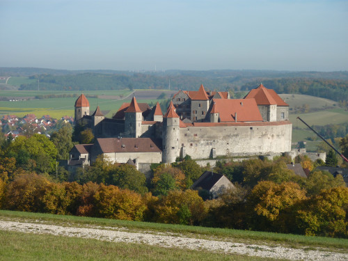 Blick auf die Burg Harburg
