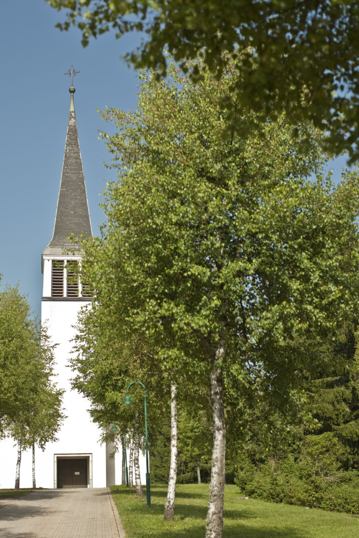 Außenansicht Filialkirche Maria Königin Schluchsee [Copyright: Hochschwarzwald Tourismus GmbH]