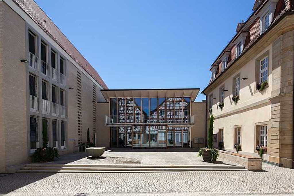 Rathaus mit Neubau | Brackenheim | HeilbronnerLand