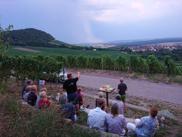 Wein Erlebnis Abend Weinwissen erleben mit Planwagen WeinGut Weiberle 1 [Copyright: Weingut Weiberle]