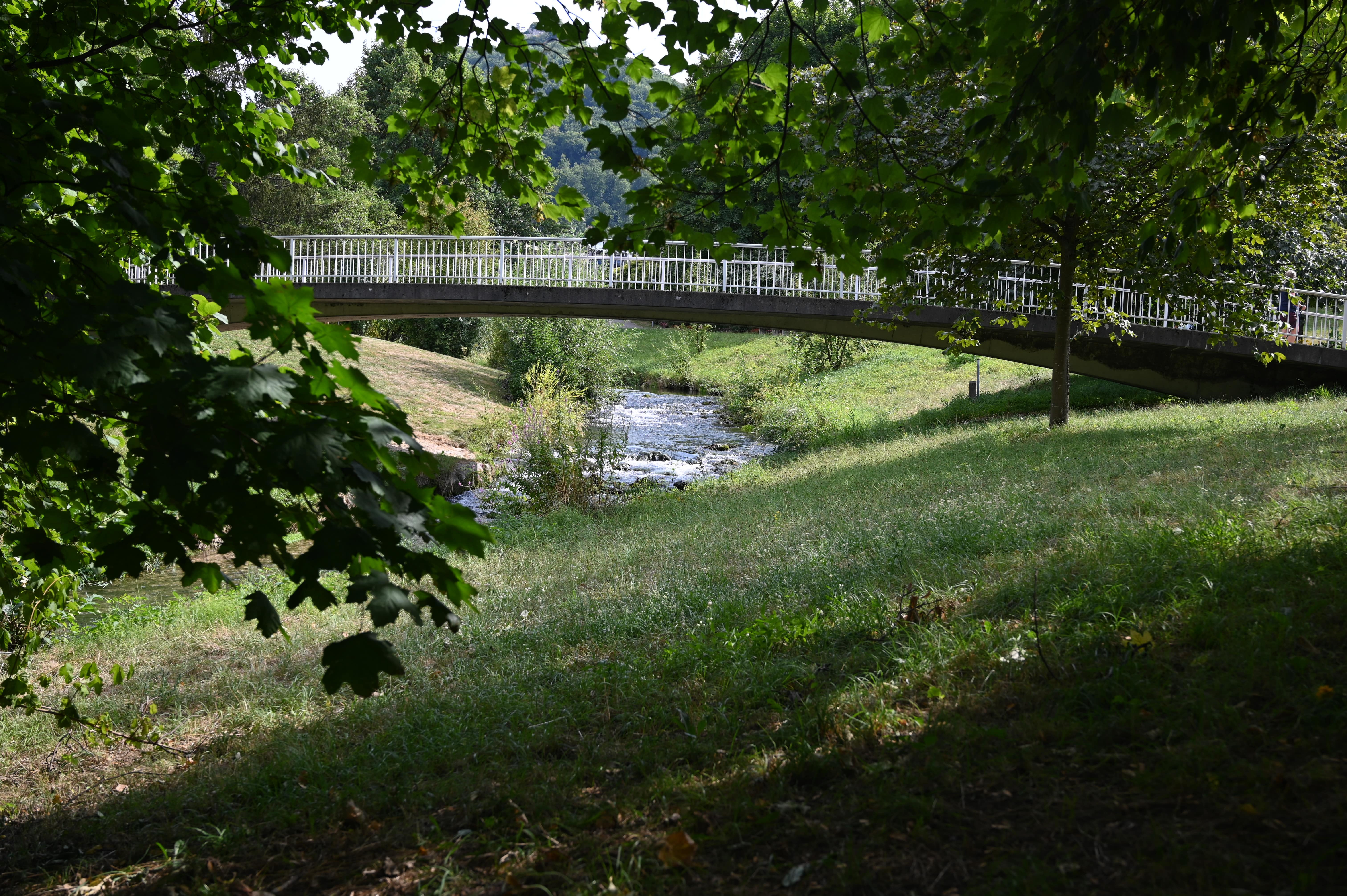 Kurpark Brücke über der Erms