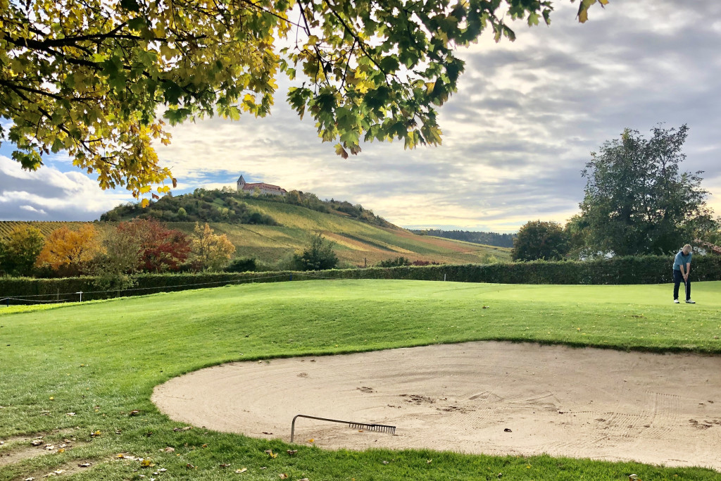 Golfplatz Cleebronn mit Blick auf den Michaelsberg | HeilbronnerLand