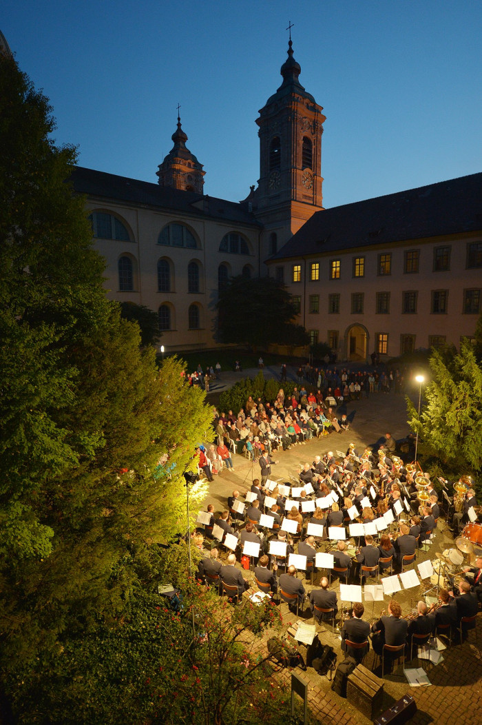 IMG 0539 Serenade Basilika [Copyright: Musikverein Weingarten]