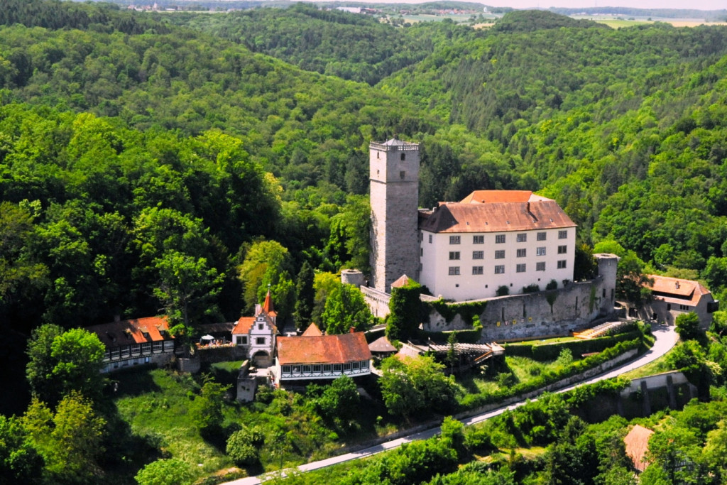 Blick auf die Burg Guttenberg