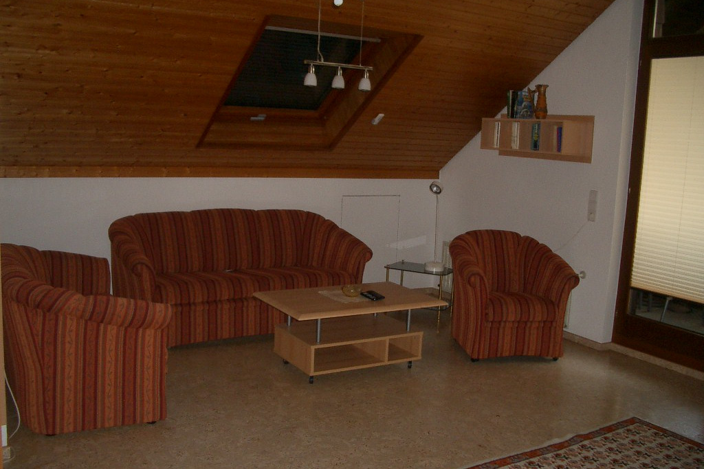 Wohnzimmer | Ferienwohnung Hügler | Brackenheim-Dürrenzimmern