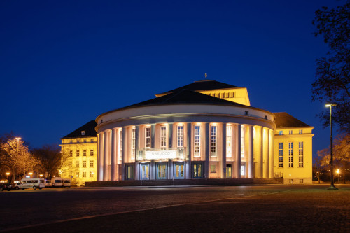 Saarländisches Staatstheater bei Nacht