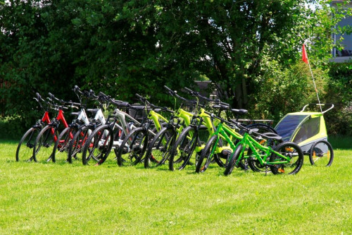 Große Auswahl an Fahrrädern und Zubehör bei LinzgauBike