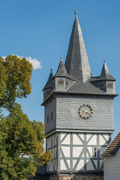 Wehrturm der Kirche in Niedenstein Ermetheis