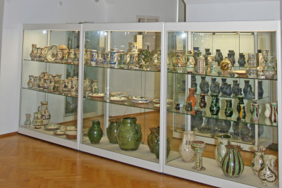 Blick in den Wappensaal mit Schaudepot Keramik | Siebenbürgisches Museum | Gundelsheim | HeilbronnerLand