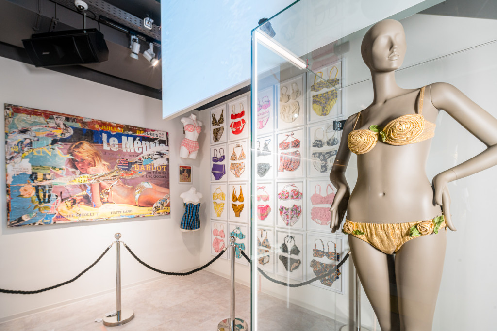 Der goldene Réard | bikiniARTmuseum | Bad Rappenau