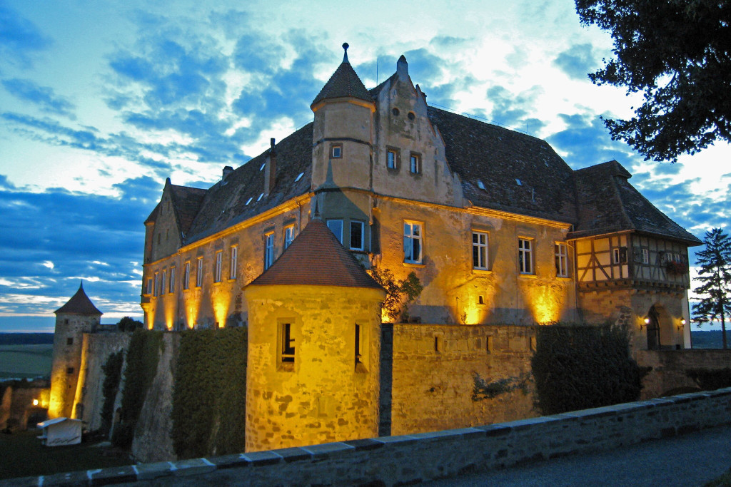 Burg Stettenfels | Biergarten - Freilichtspiele - Eventlocation | Untergruppenbach | HeilbronnerLand