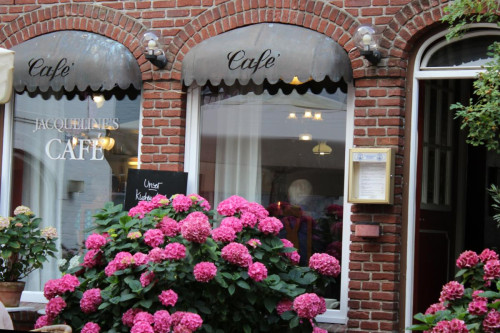 Eingang zu Jacqueline's Café
